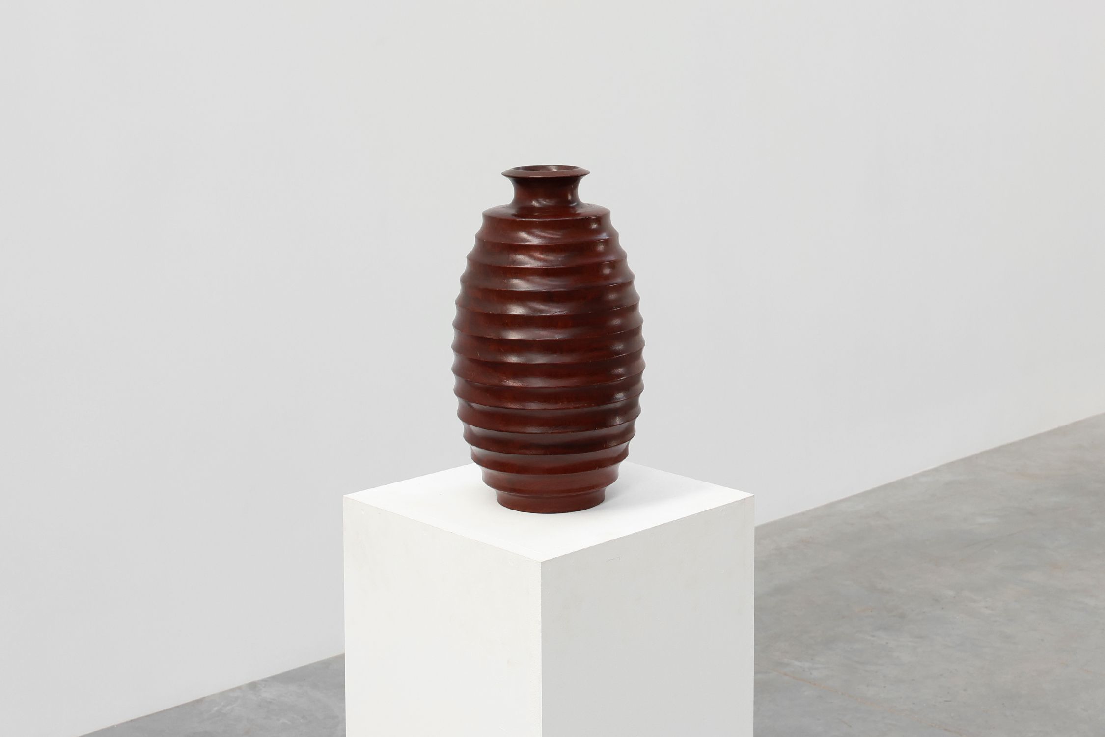 Large French turned wood vase in Art Deco style, ca. 1925thumbnail